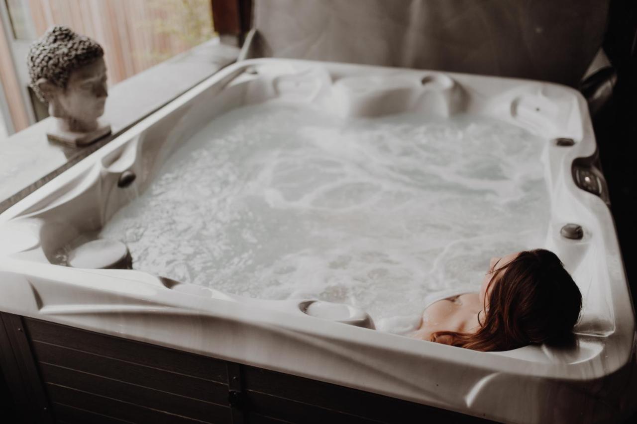 At Home - Jacuzzi Privatif Gesves Ngoại thất bức ảnh